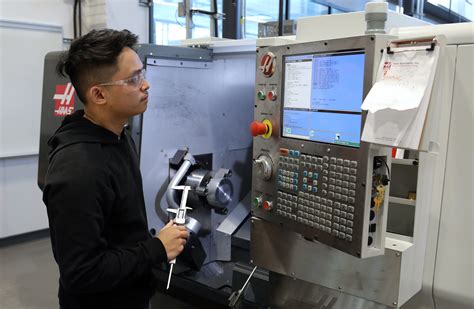 cnc machining and manufacturing training|machinist training programs near me.